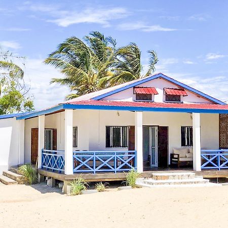 Villa A.Tia Morondava Exteriér fotografie